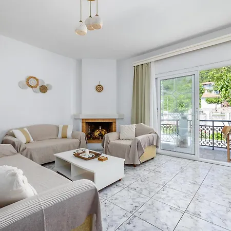 Lejlighed Casa Mia Skopelos - Spacious 3-bedroom House Near
