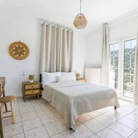 Casa Mia Skopelos - Spacious 3-bedroom House Near Lejlighed *