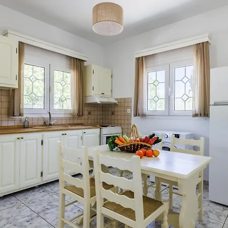 Lejlighed Casa Mia Skopelos - Spacious 3-bedroom House Near Stafylos