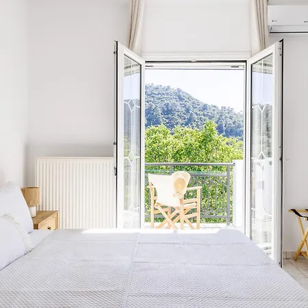 Casa Mia Skopelos - Spacious 3-bedroom House Near *